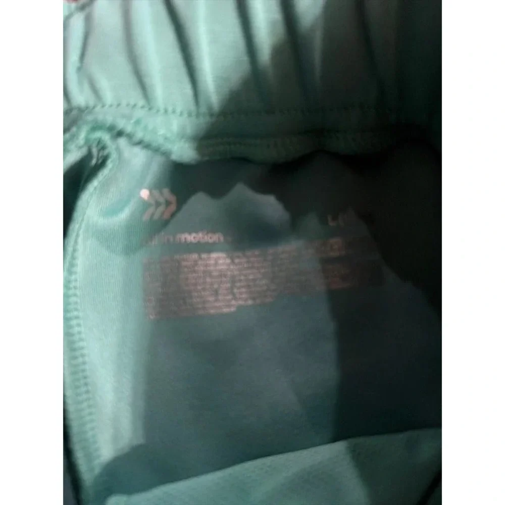 All In Motion 10/12 Shorts